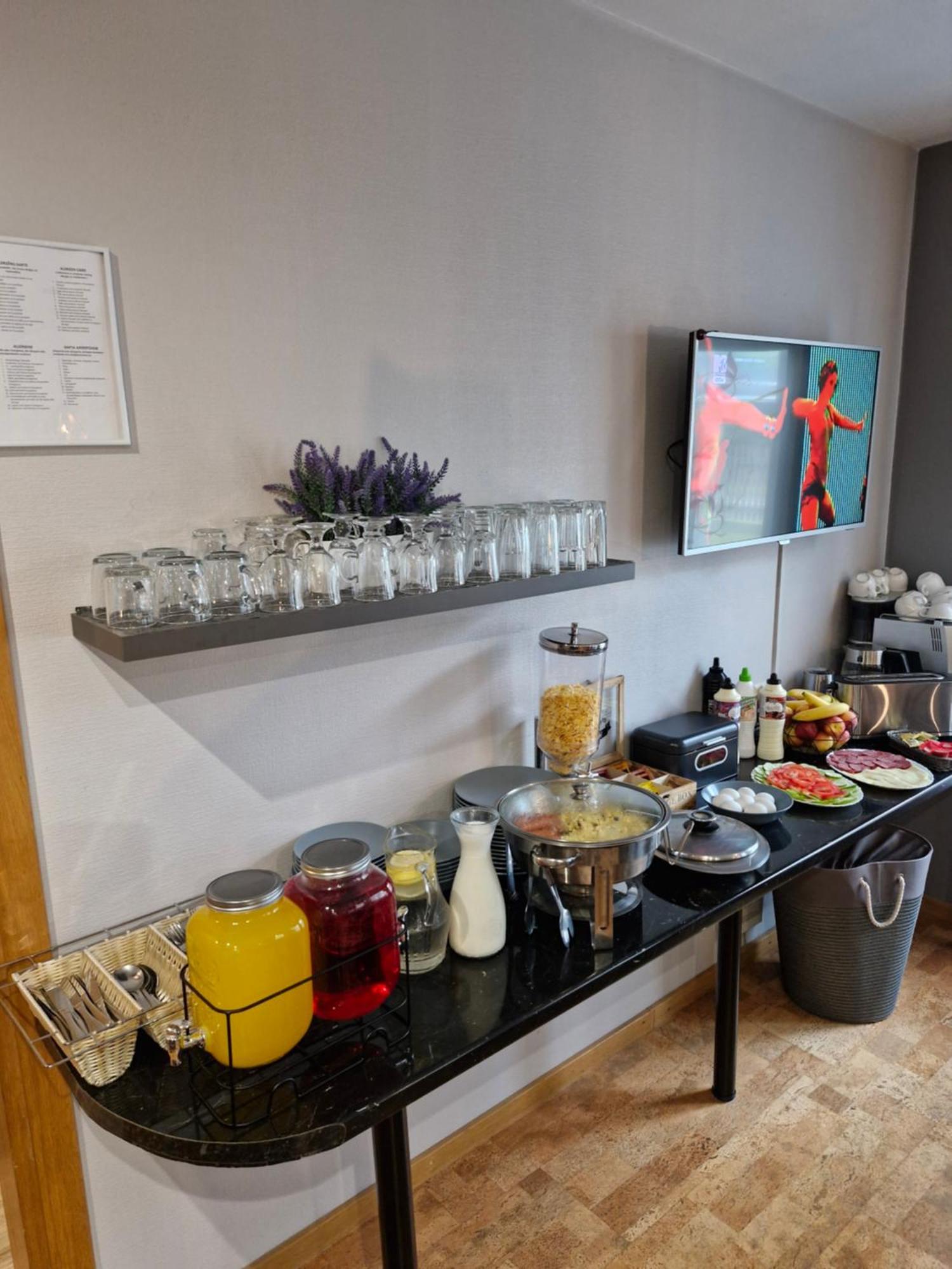Portoss Hotel Вентспилс Екстериор снимка