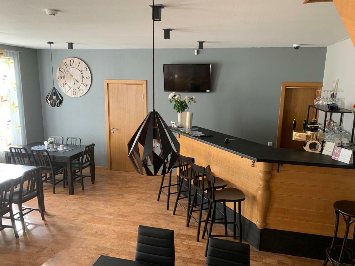 Portoss Hotel Вентспилс Екстериор снимка